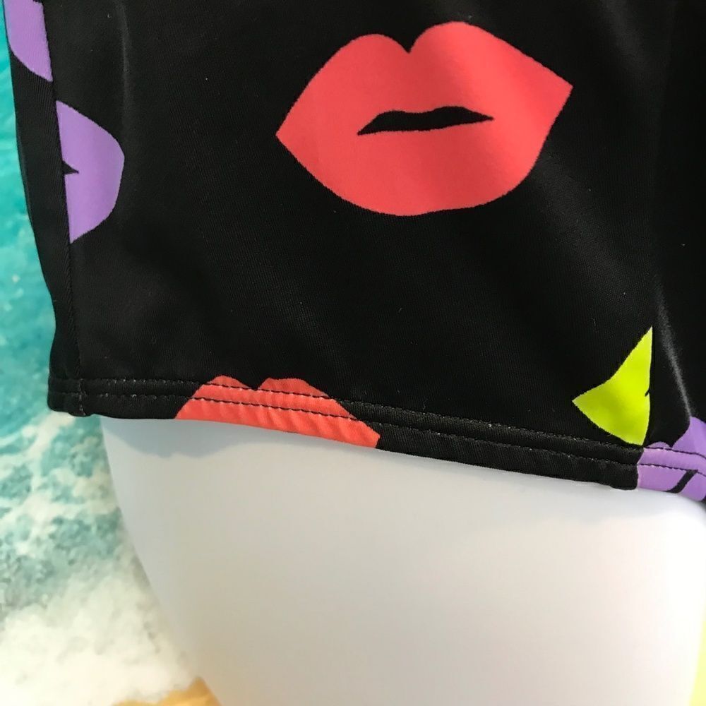 Torrid Lips Pattern High-Rise Strappy Back Swim Bottom 2X - Picture 5 of 11